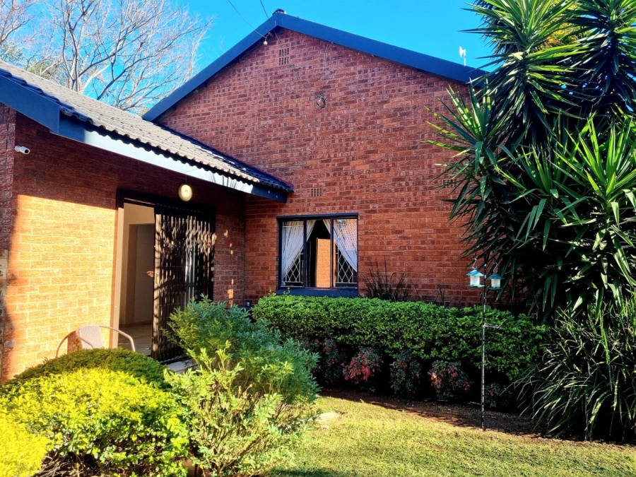 4 Bedroom Property for Sale in Monument Heights Northern Cape